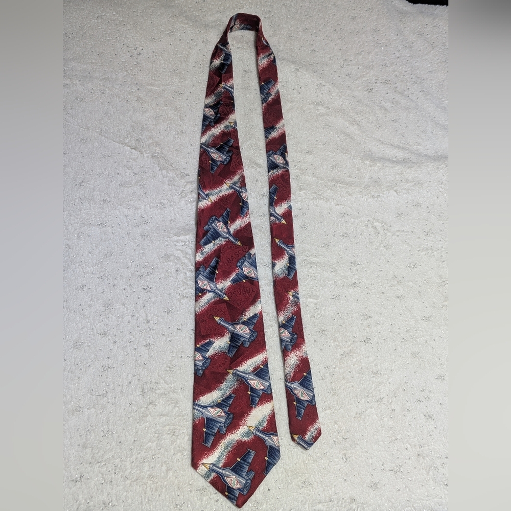Vintage-style Tabasco silk tie with allover pepper sauce bottle print